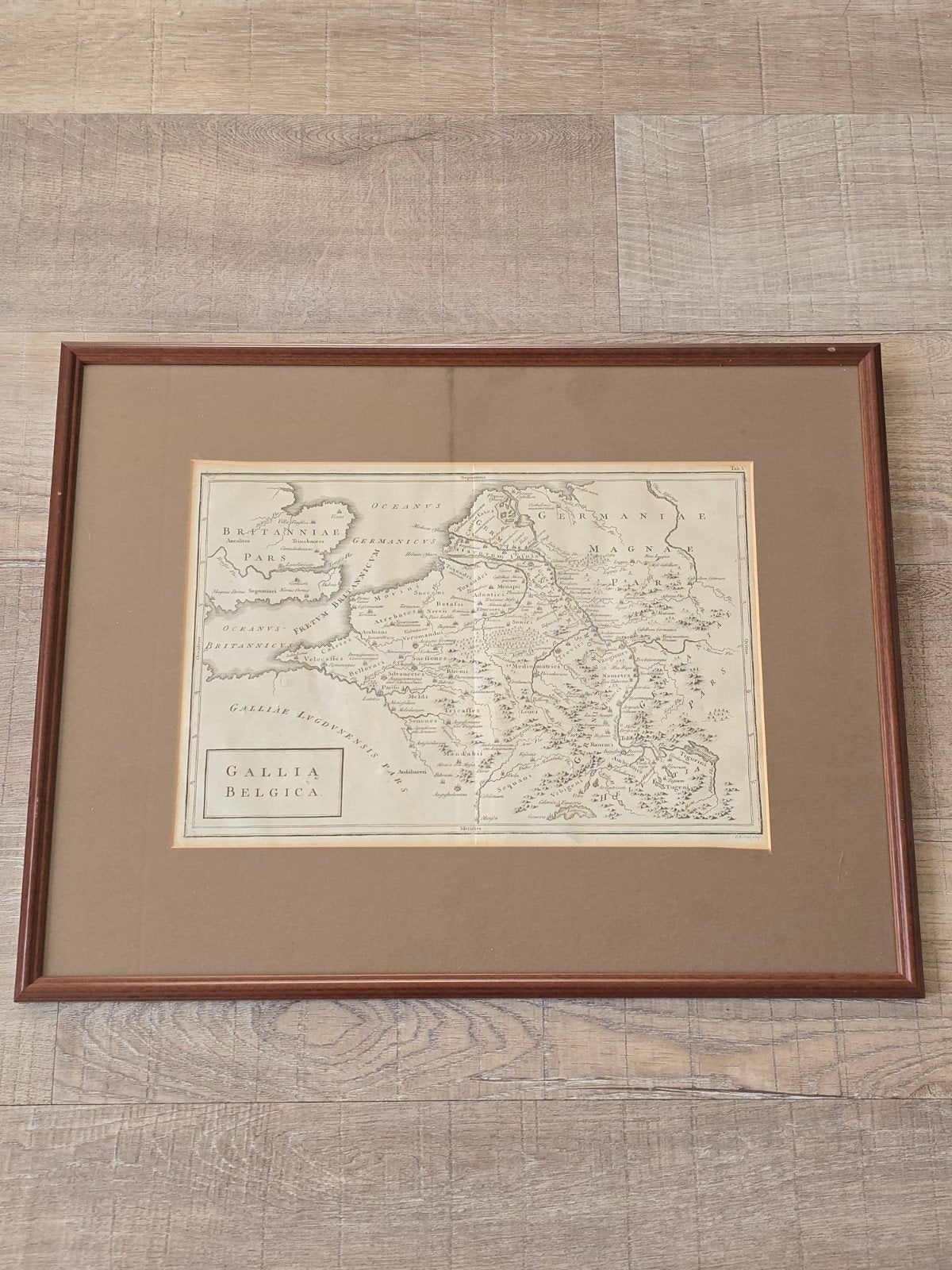 Antieke Cellarius kopergravure 'Gallia Belgica in lijst €49, Ophalen of Verzenden, Cartografie, Gravure, Ingelijst