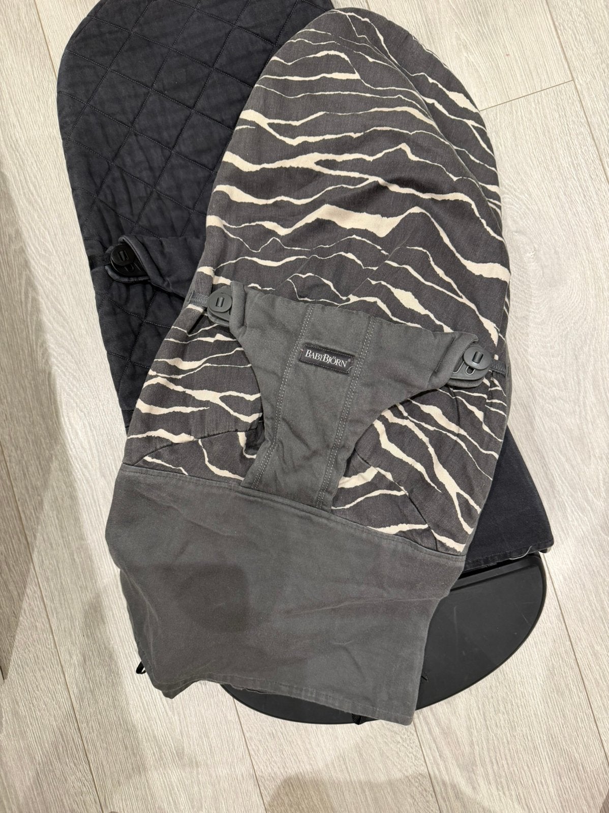 Babybjorn wipstoel met extra originele hoes, Kinderen en Baby's, Wipstoeltjes, Ophalen, Zo goed als nieuw