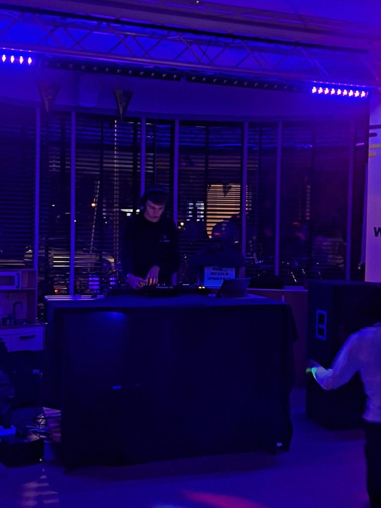 DJ.VINNIE de DJ voor uw feest of gelegenheid, Ophalen, Overige merken