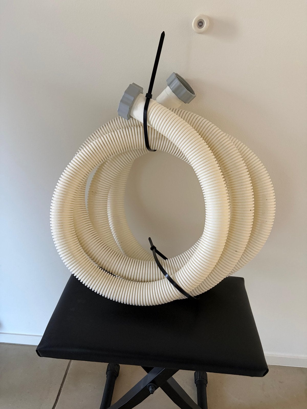 2x Intex zwembadslang 38 mm – 4,5 meter – schroefkoppeling, Ophalen, Gebruikt