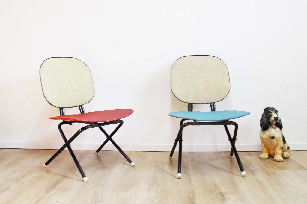 Set opvouwbare vintage lounge stoelen. Retro klapstoelen., Ophalen, Twee, O, Retro, vintage, origineel, blauw, rood