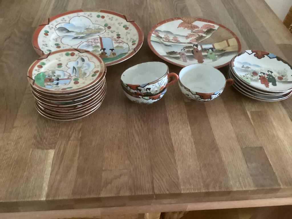 Te koop Chinees Serviesgoed., Ophalen