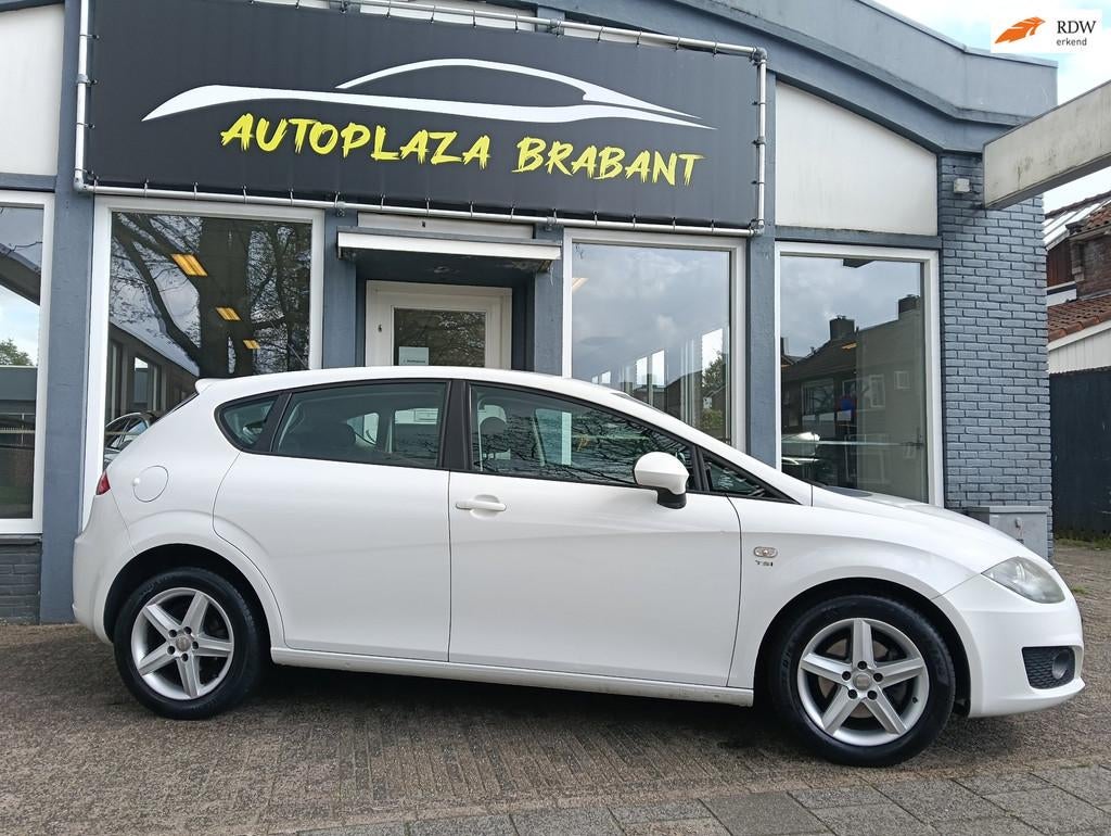 Seat Leon 1.4 TSI Businessline/ CRUISE/ CLIMA/ TREKHAAK/ 16, Auto's, Seat, Gebruikt, Zwart, 4 cilinders, Leon