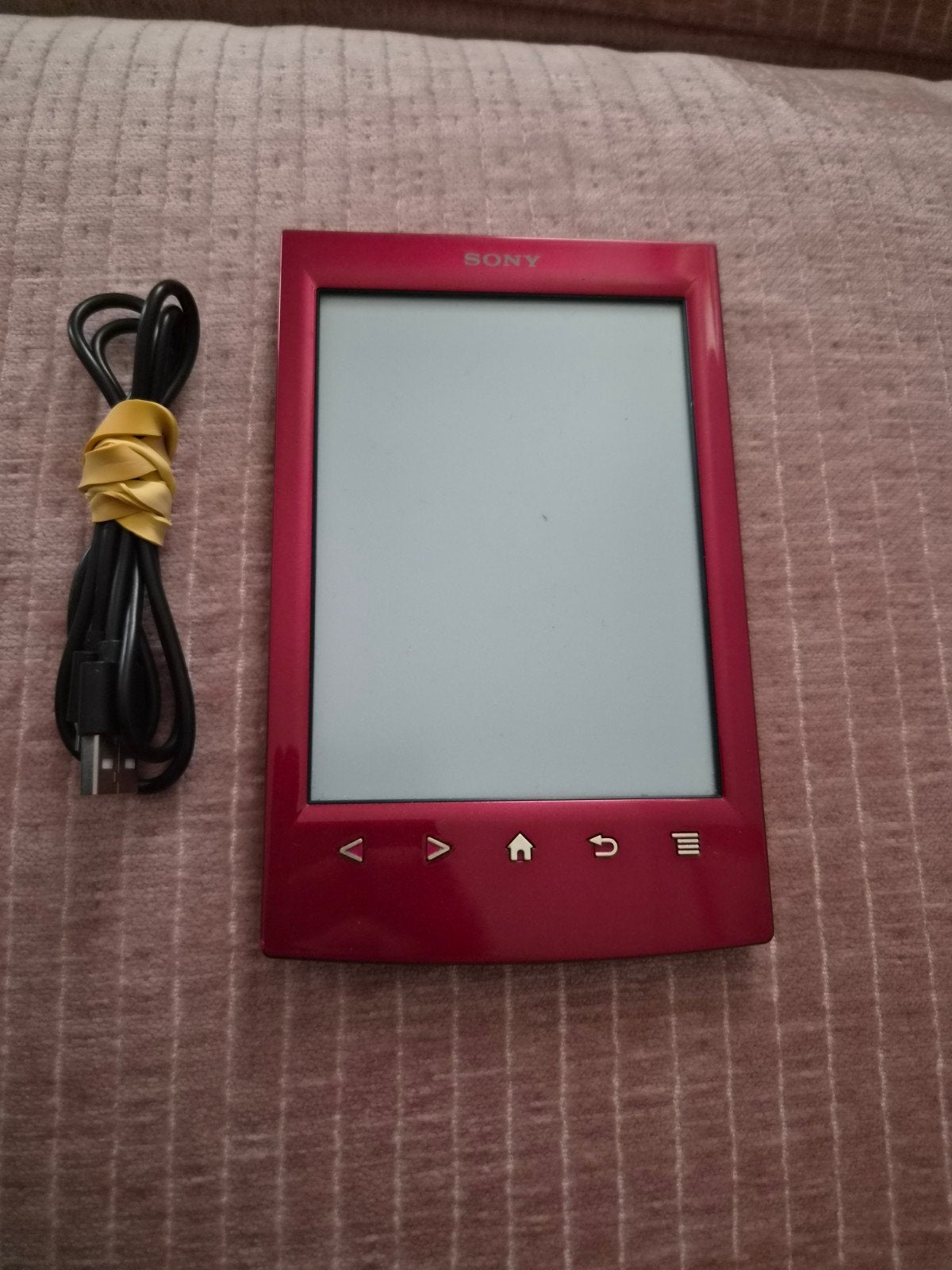 Sony Reader PRS-T2 E-reader Rood - Zo goed als nieuw, Computers en Software, E-readers, 6 inch of minder, Ophalen of Verzenden
