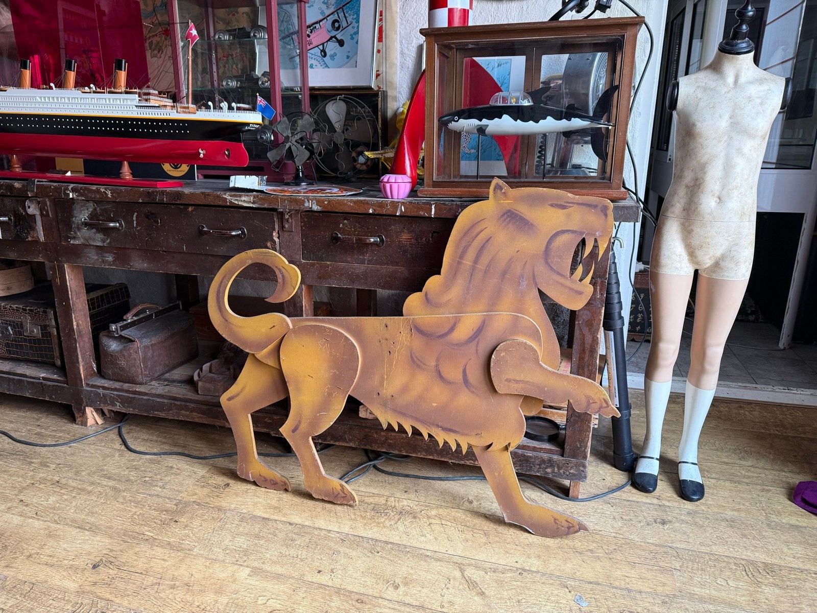 Leeuw hout Kermis Vintage, Ophalen
