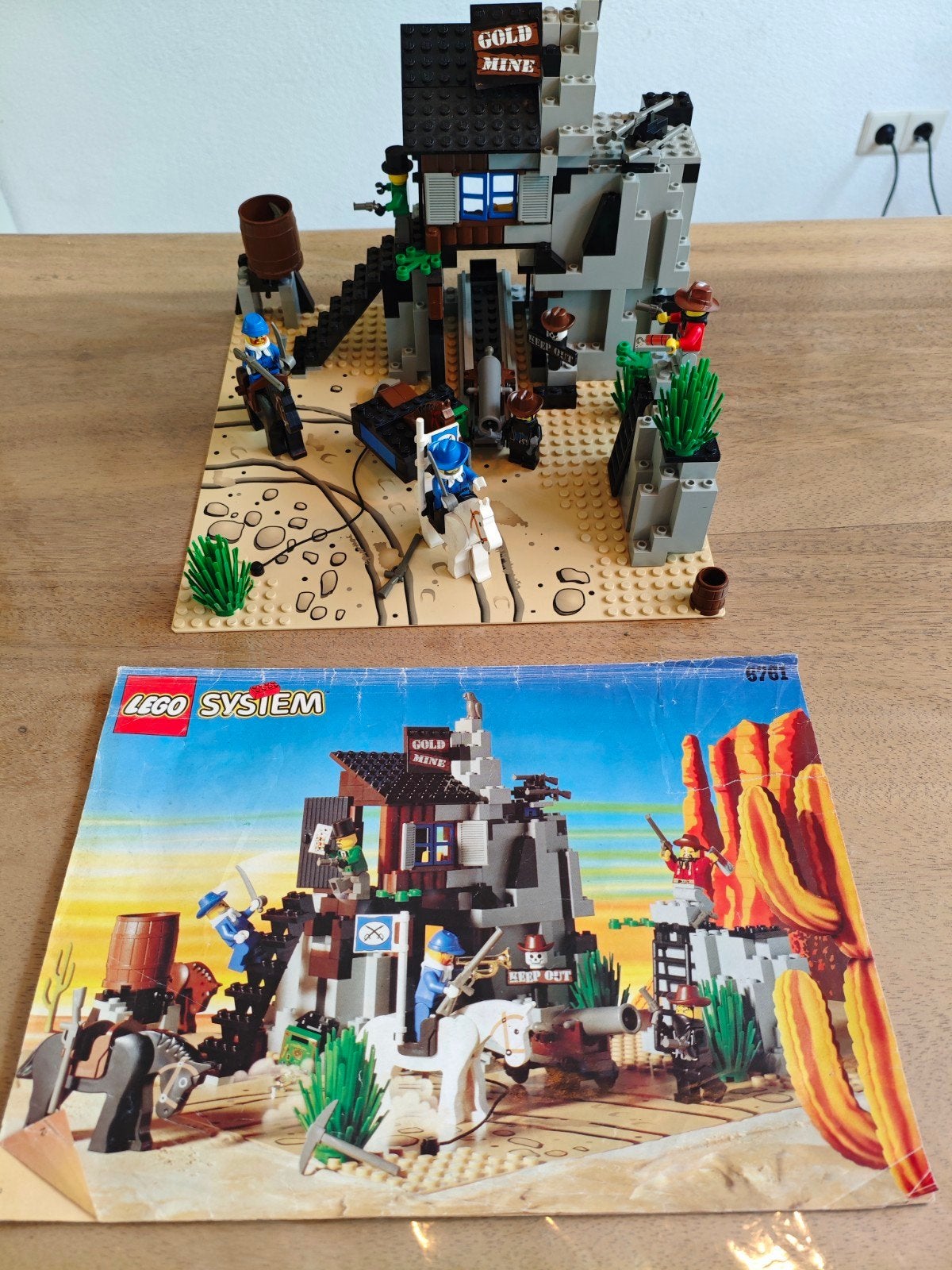 Lego 6761 Bandits Secret Hideout compleet met instructies, Kinderen en Baby's, Speelgoed | Duplo en Lego, Lego, Ophalen of Verzenden
