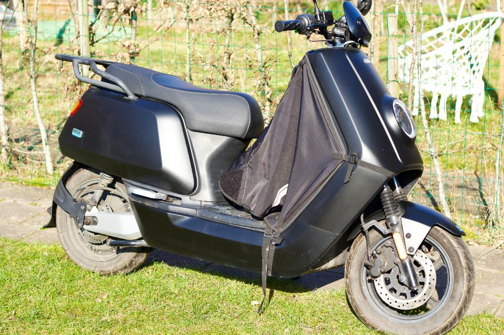 NIU NQi Sport 45 km/u – 10.619 km – Elektrische scooter, Fietsen en Brommers, Scooters | Overige merken, Ophalen, Gebruikt, Maximaal 45 km/u