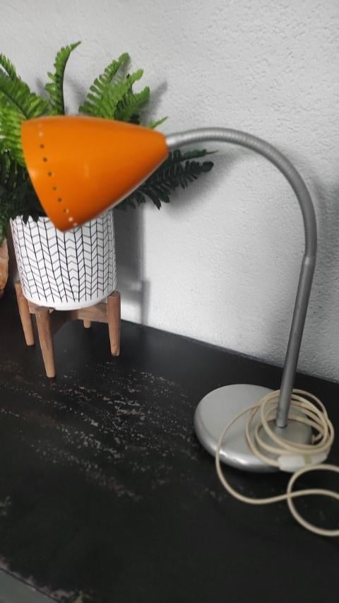 Bureaulamp matzilver oranje, Huis en Inrichting, Lampen | Tafellampen, Ophalen of Verzenden, Gebruikt, Metaal, Minder dan 50 cm