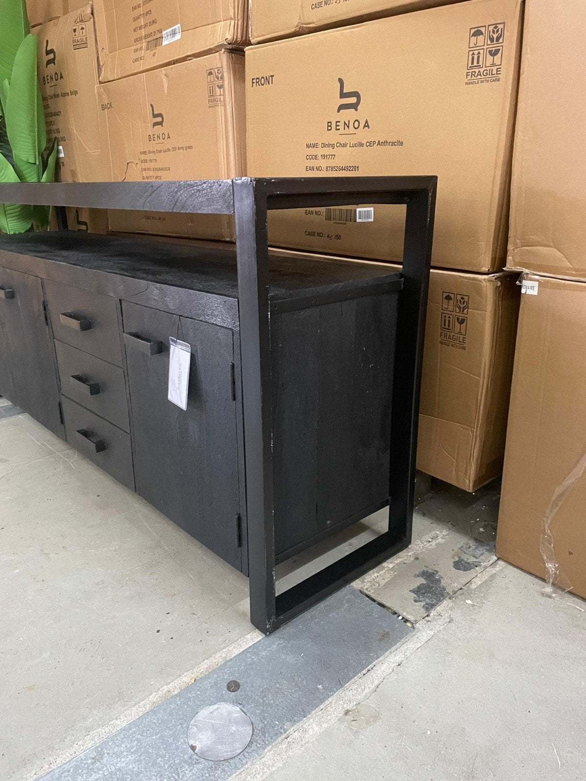 Dressoir Norris Zwart Mangohout 210cm van Livingfurn, Huis en Inrichting, Tafels | Sidetables, Ophalen, ., Livingfurn, .