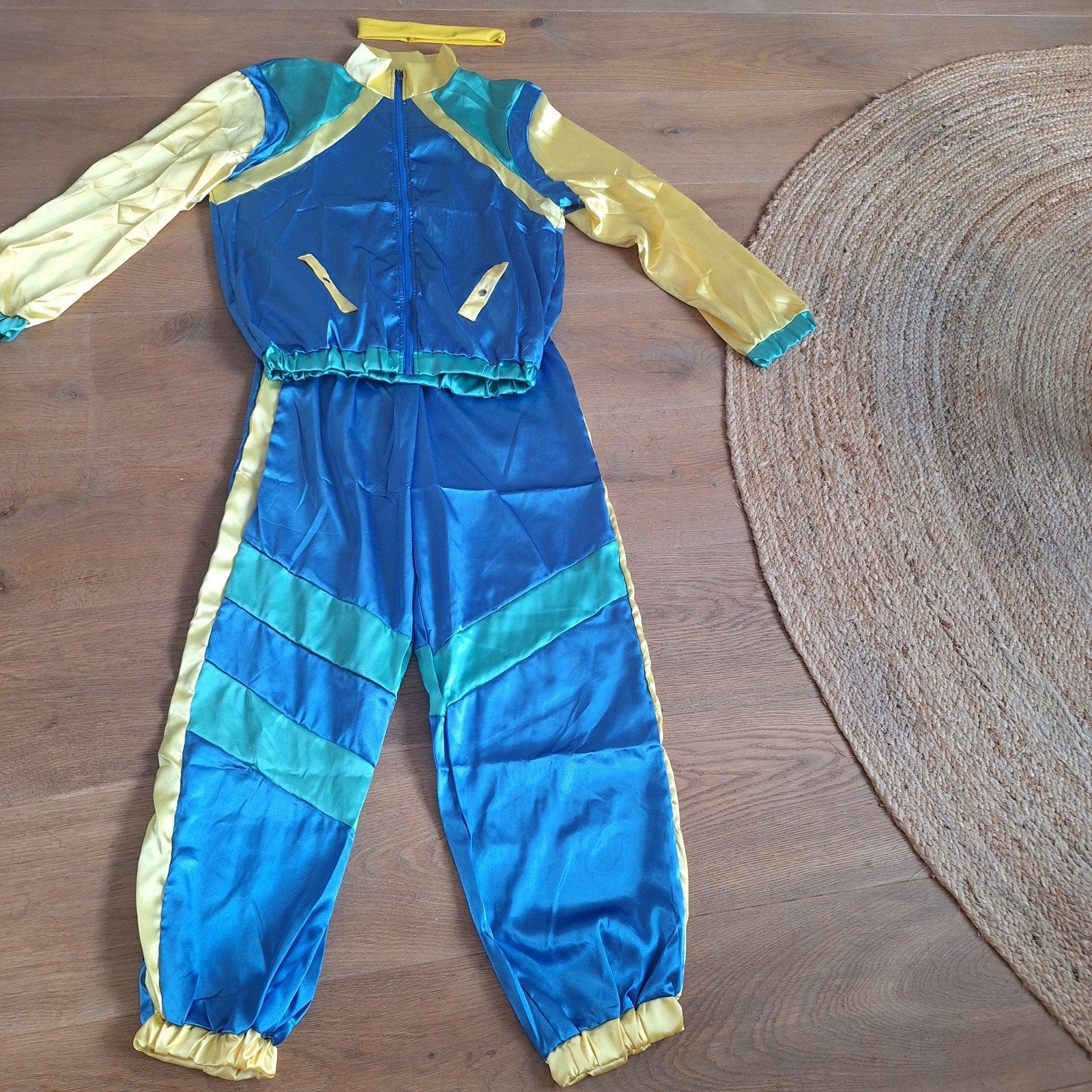 fout trainingspak 80's 90's disco retro M, Maat 38/40 (M), Ophalen of Verzenden, Kleding, Overige thema's