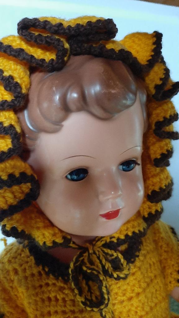 grote prachtige schilpad pop  70cm., Verzamelen, Poppen, Ophalen of Verzenden, Gebruikt, Pop