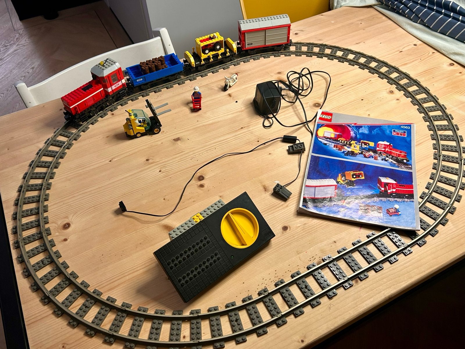 LEGO 4563 Load ‘n Haul 9v treinset in goede staat, Gebruikt, Overige thema's, Lego, Ophalen of Verzenden