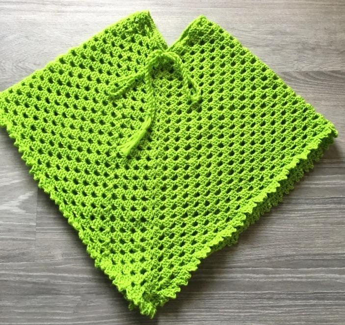Nieuw groene poncho Maat 98/104, Ophalen of Verzenden, Nieuw, Meisje, Trui of Vest