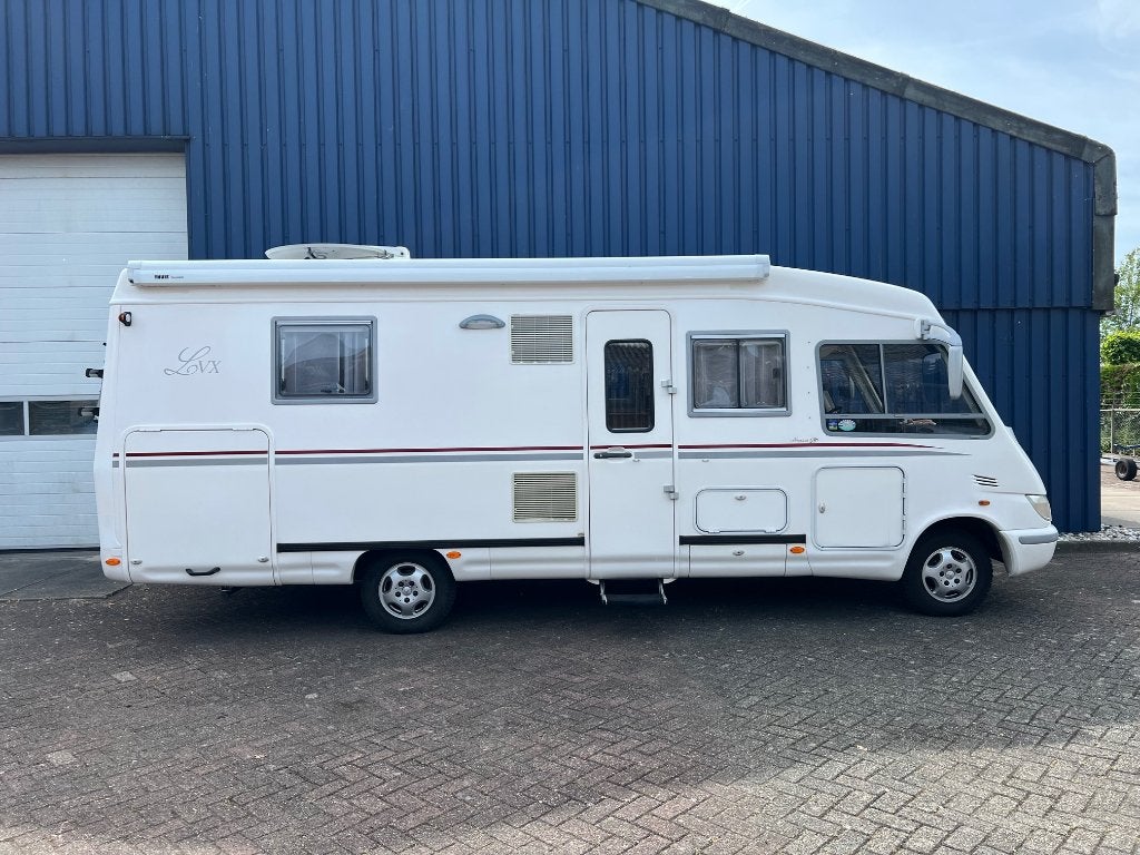 Le Voyageur LVX in de meest luxe uitvoering, Standaard zit, Ringverwarming, 7 tot 8 meter, Diesel