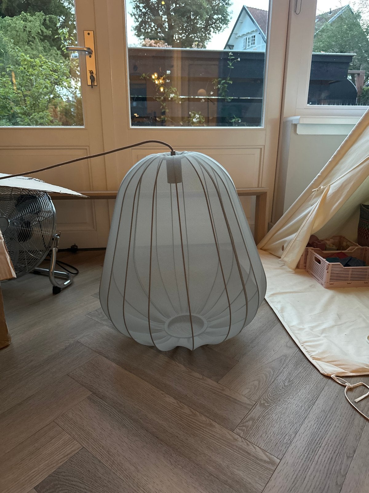Bolia Balloon Hanglamp Grijs, Ophalen, Zo goed als nieuw, Textiel, E27 (groot)