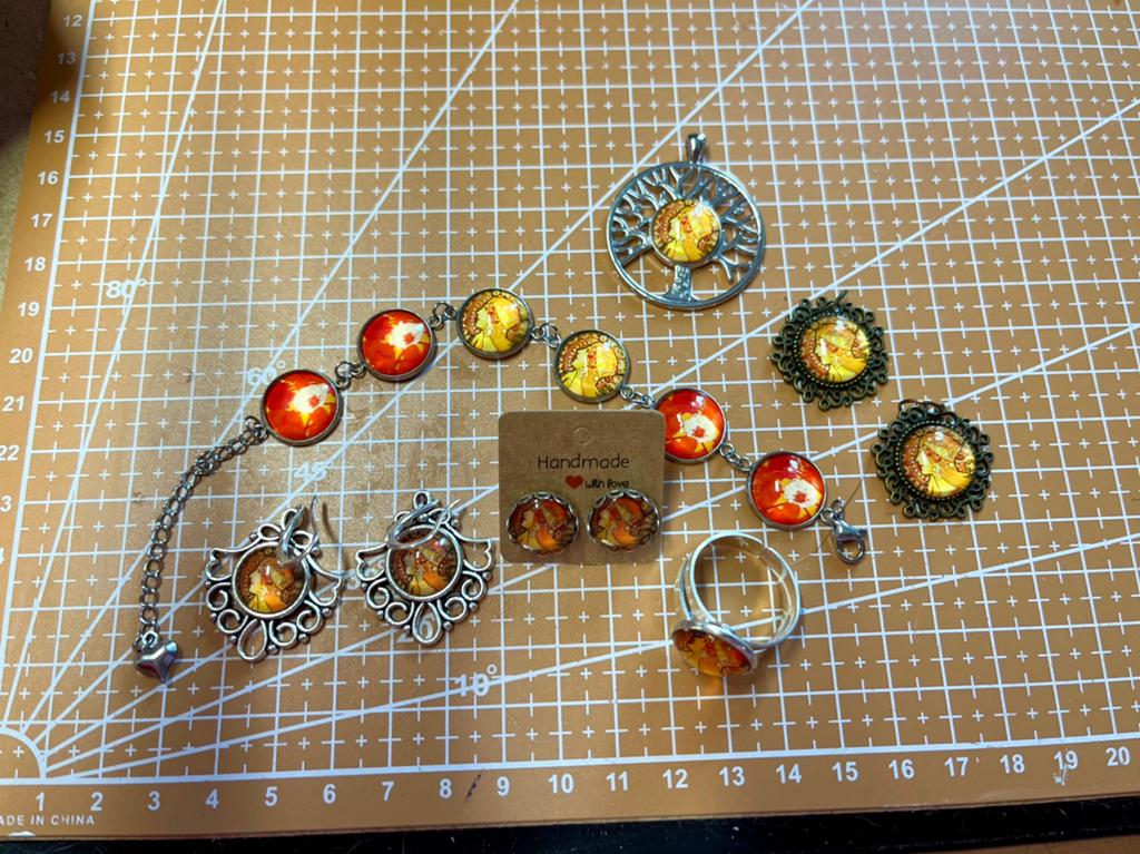 *Sale!* compl. sieradenset Alphonse Mucha, heel veel, Ophalen of Verzenden, Nieuw