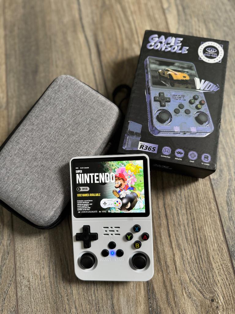 Nieuwe R36S retro game console, Spelcomputers en Games, Games | Overige, 1 speler, Ophalen, Nieuw, Vanaf 3 jaar
