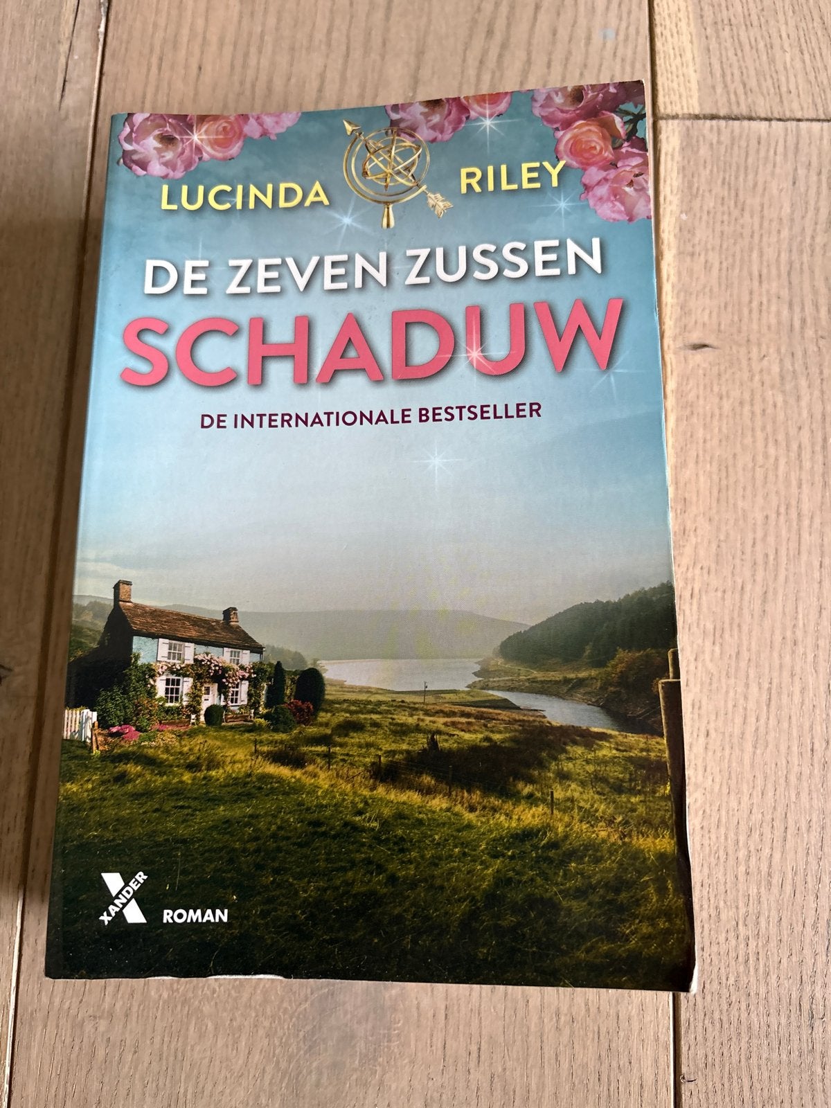 De Zeven Zussen - Schaduw door Lucinda Riley, Ophalen of Verzenden, Gelezen, Nederland