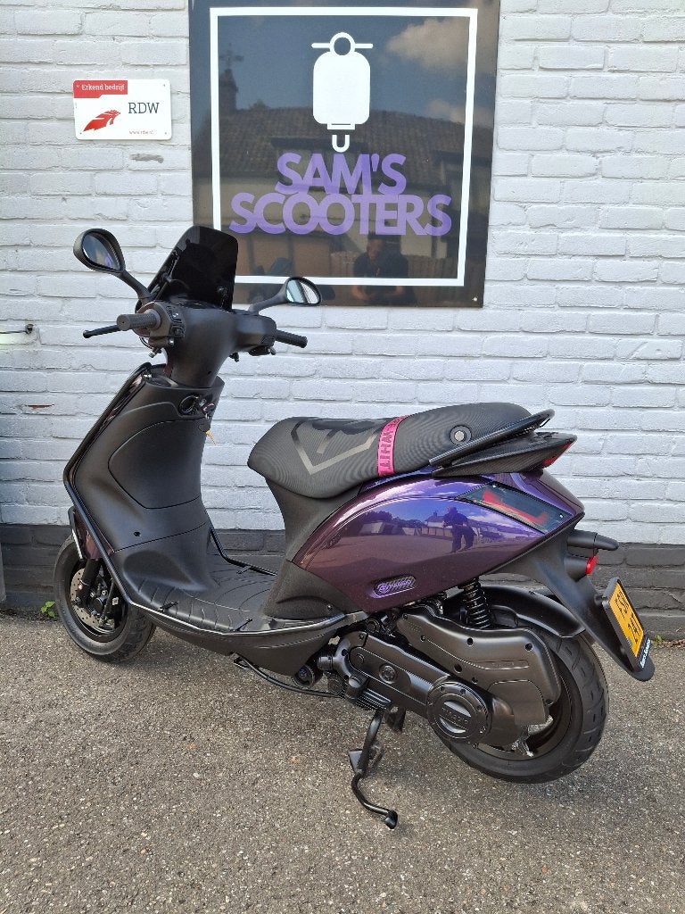 Piaggio Zip | 2024 | 3.675 KM | 45 KM | 6 Mnd Garantie, Fietsen en Brommers, Scooters | Piaggio, Ophalen, Gebruikt, Maximaal 45 km/u
