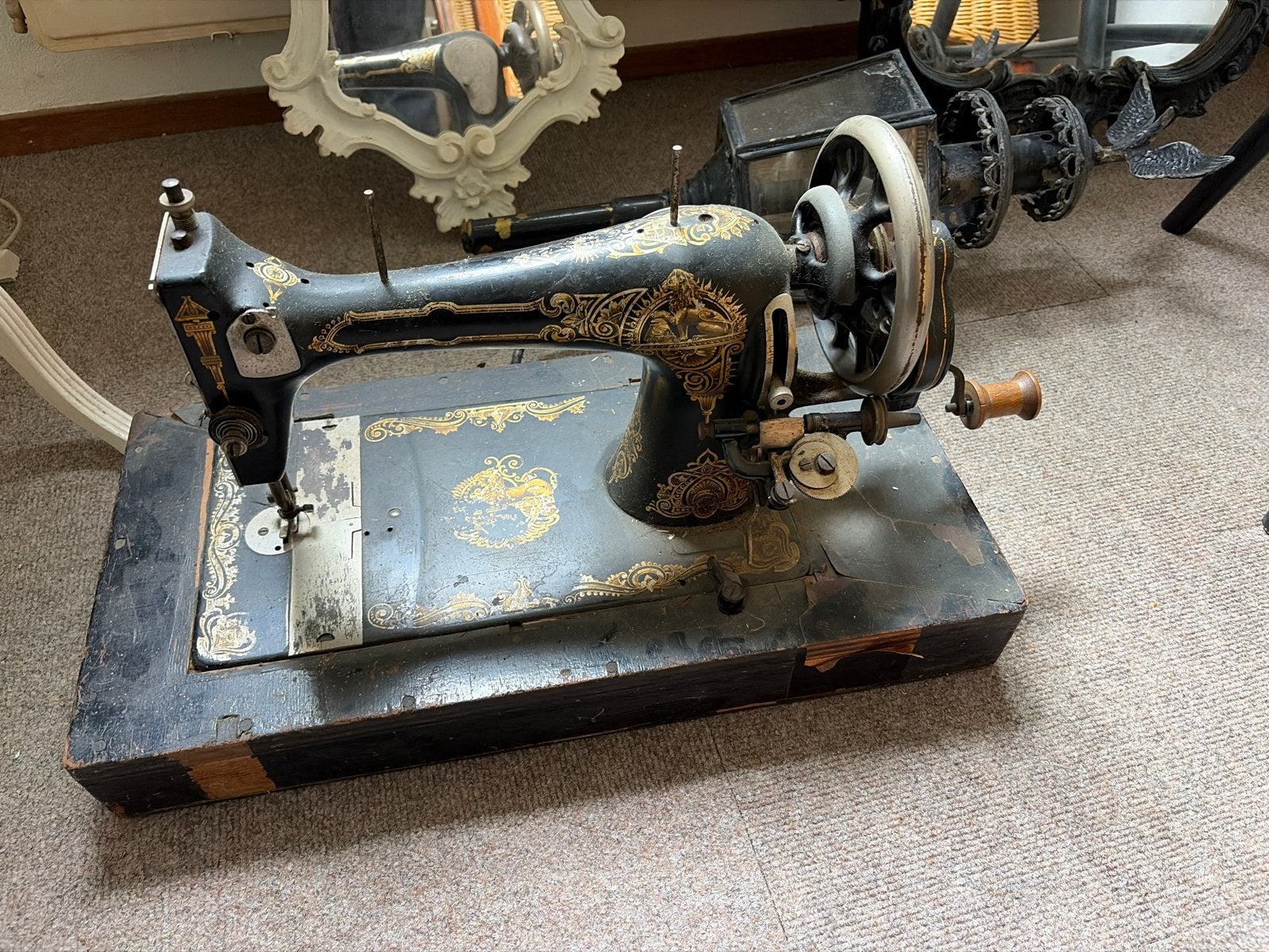 Ouderwetse Naaimachine - Decoratie/Onderdelen, Antiek en Kunst, Antiek | Naaimachines, Ophalen