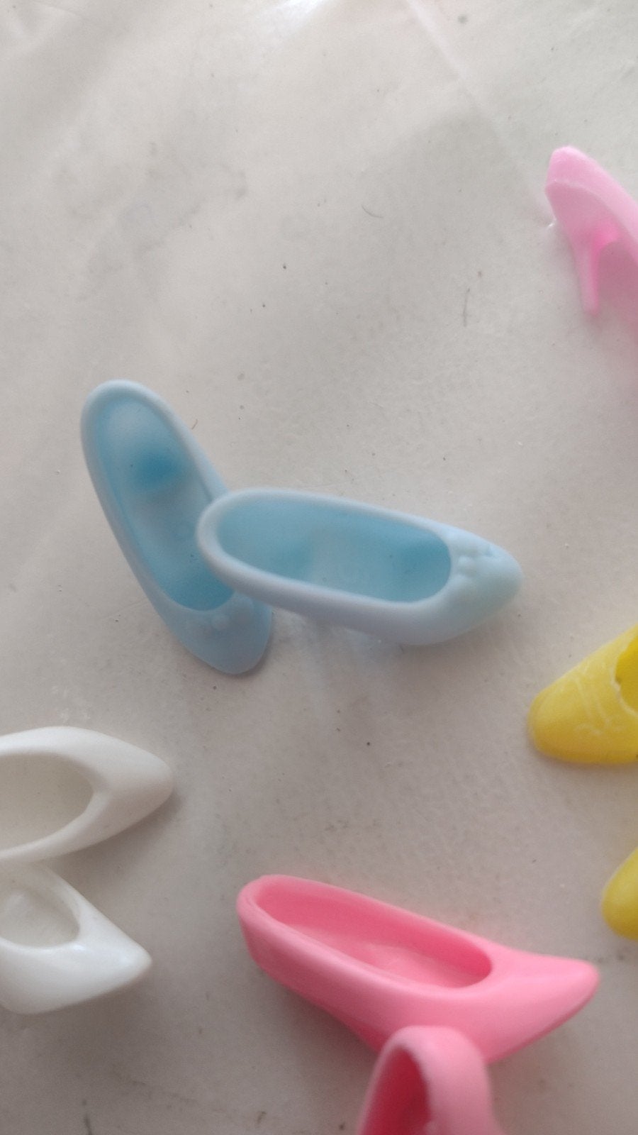 Barbie schoentjes - diverse kleuren, Verzamelen, Poppen, Ophalen of Verzenden