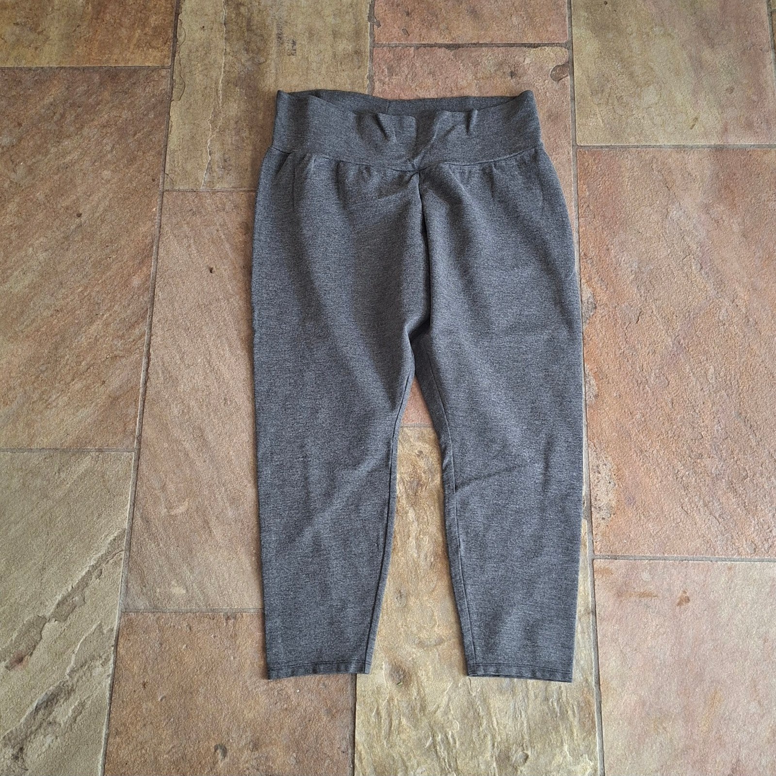 Grijze capri legging – 3/4 lengte, hoge taille, Maat 42/44 (L), Nieuw, Ophalen of Verzenden, Vintage
