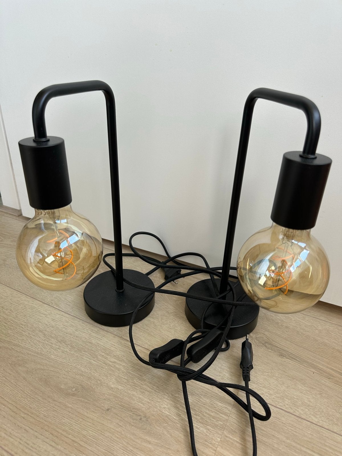 Set van 2 moderne zwarte tafellampen met Edison lampen, Ophalen, E27 (groot), Metaal, Modern