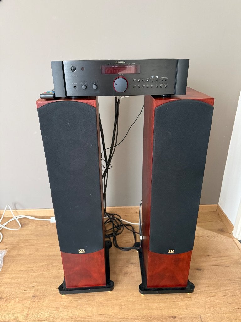 Rotel versterker met luidsprekers. Giga geluid!, Gebruikt, 120 watt of meer, Stereo, Ophalen