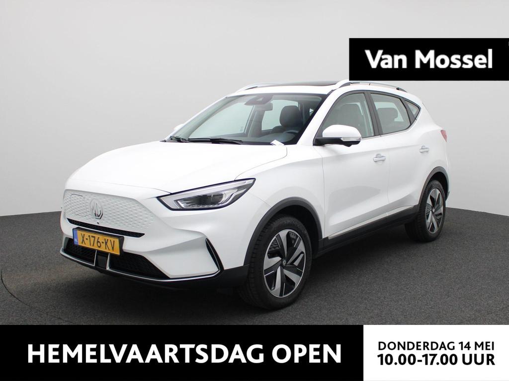 MG ZS EV Long Range Luxury 70 kWh | Panoramadak | Leder | Le, Auto's, 12 maanden, Gebruikt, ZS, Wit