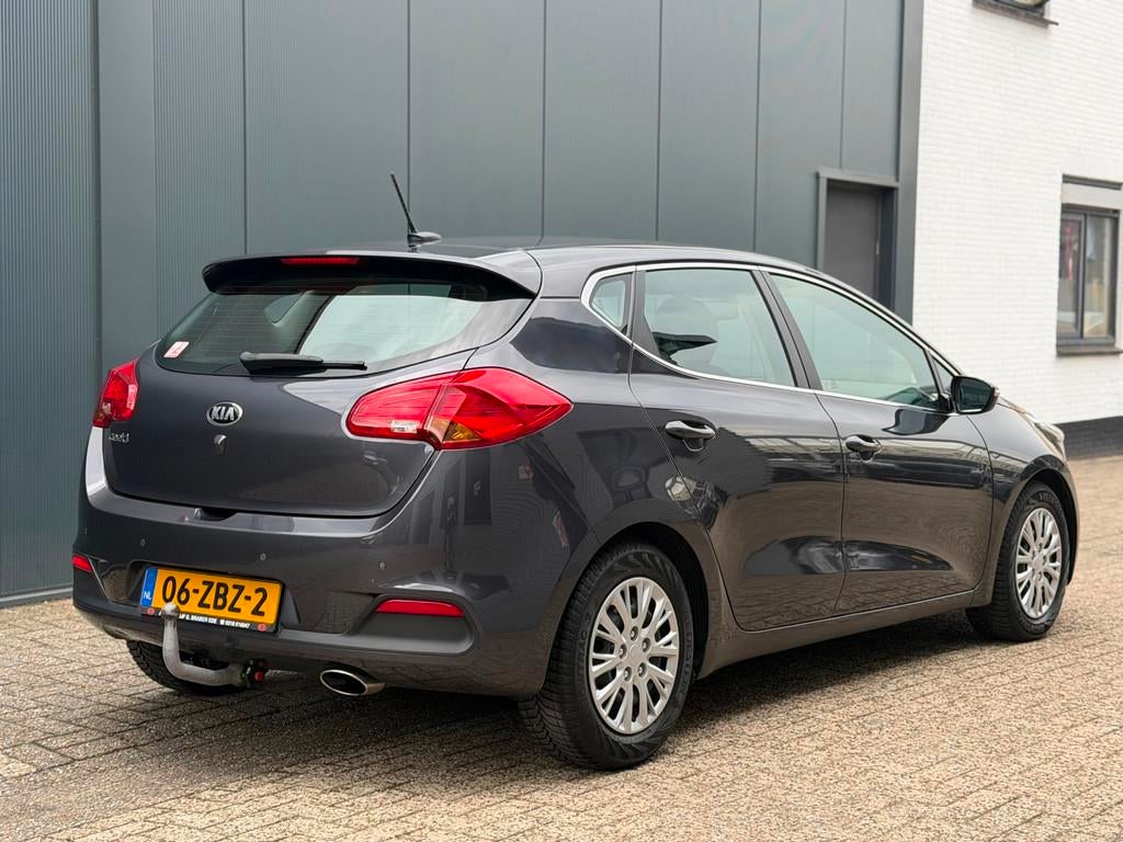 Kia Cee'd 1.6 GDI Plus Pack|Navi|Camera|Trekhaak|NAP!, Euro 5, 135 pk, Gebruikt, 1591 cc