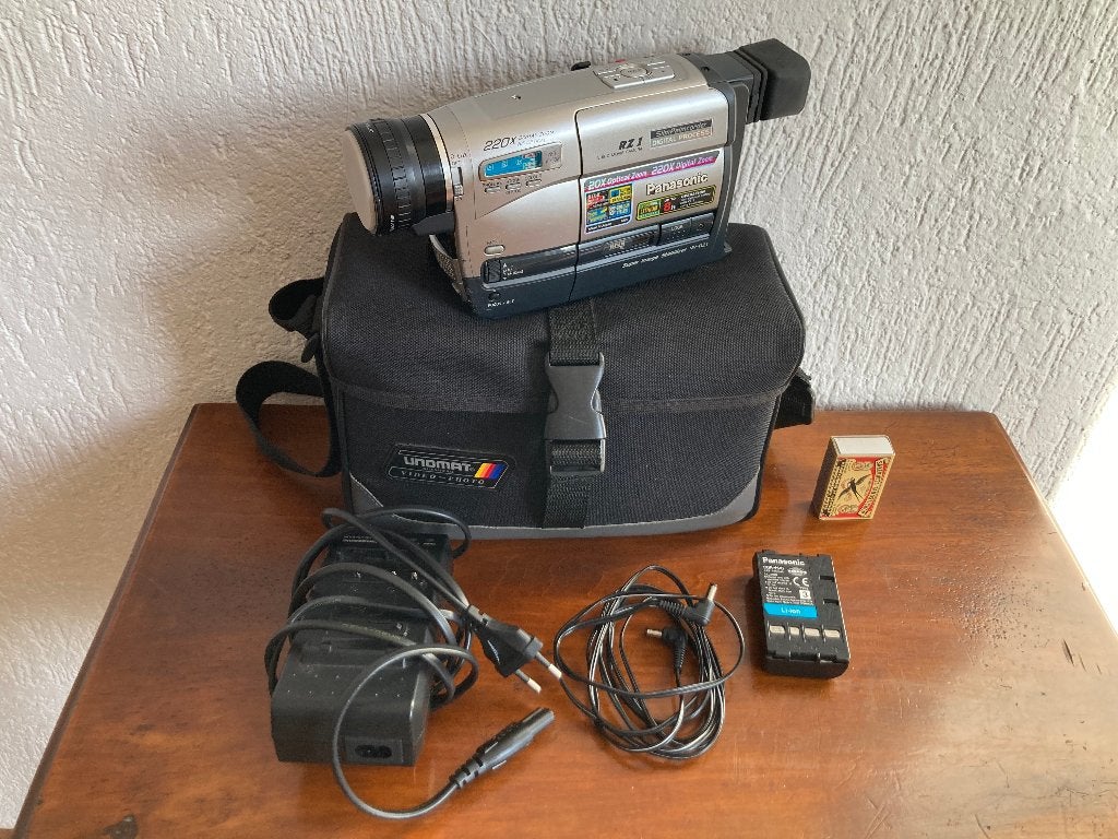 Panasonic NV-RZ1EG NV-RZ1 VHS-C PAL Camcorder vintage video, Audio, Tv en Foto, Videocamera's Analoog, Ophalen of Verzenden, Camera