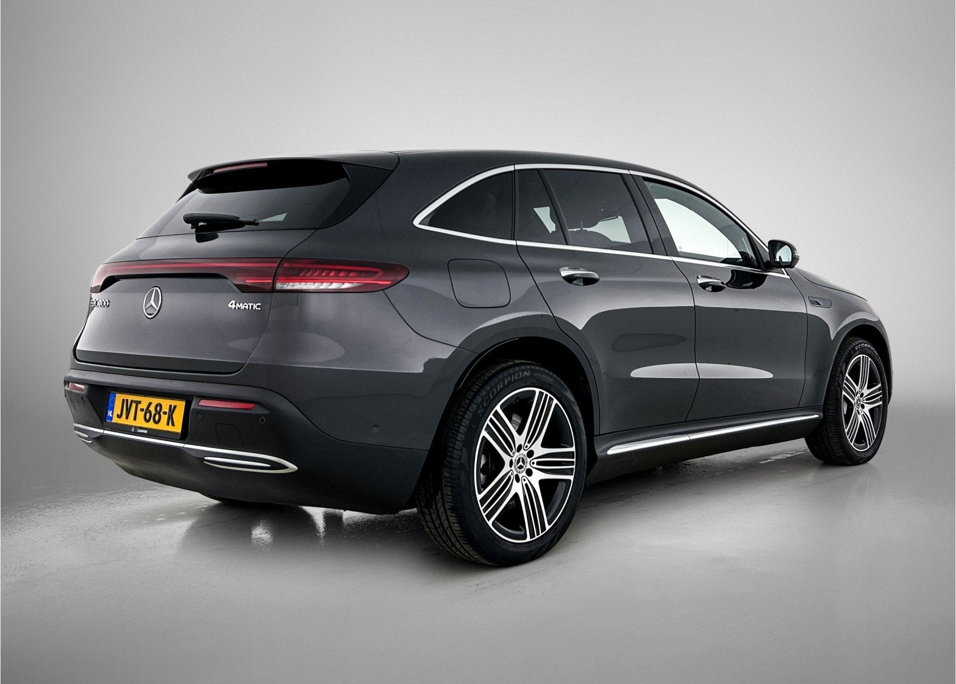 Mercedes-Benz EQC 400 4MATIC Business Solution 80 kWh | Schu, Automaat, 12 maanden, Zwart, 2395 kg