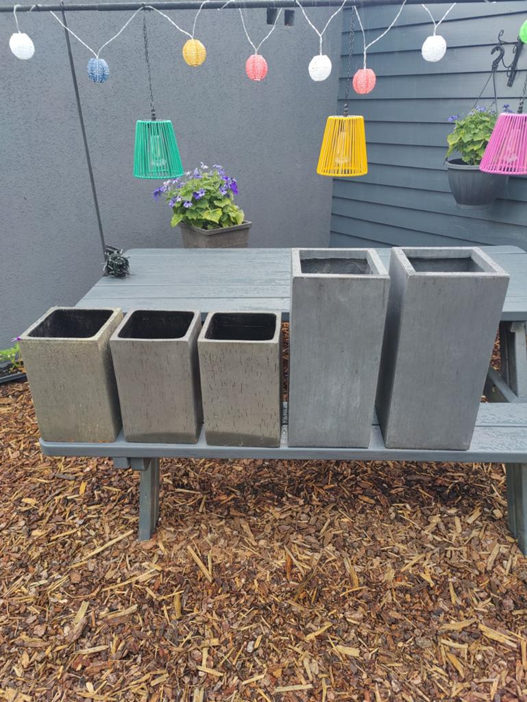 Set van 5 bloempotten: 2x 50cm, 3x 32cm hoog, Tuin en Terras, Bloembakken en Plantenbakken, Gebruikt, Overige materialen, Binnen