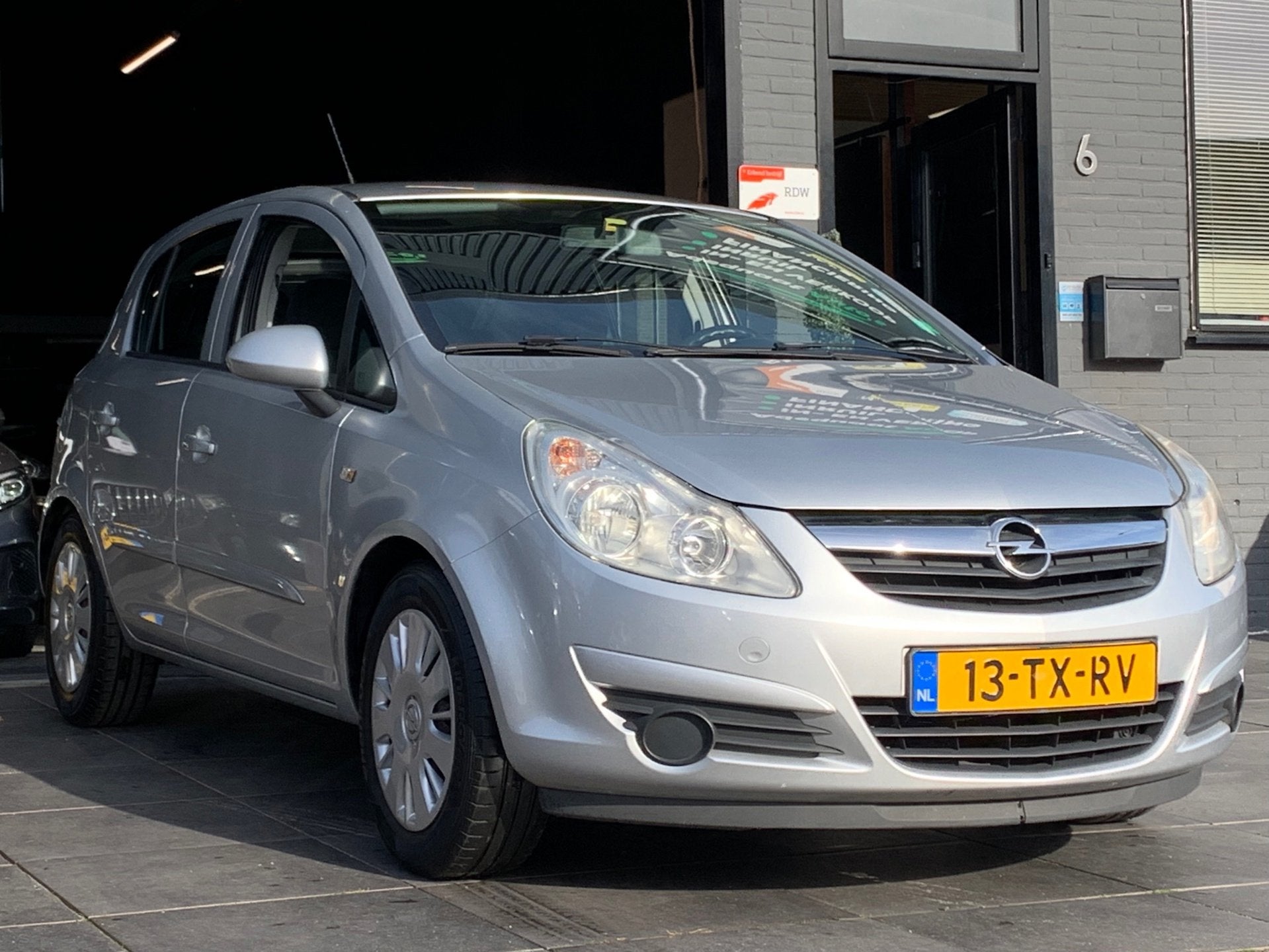 Opel Corsa 1.2-16V Enjoy|2e eig|NAP|Airco|El.Ramen|Trekhaak, Voorwielaandrijving, Stof, Gebruikt, Huisgarantie