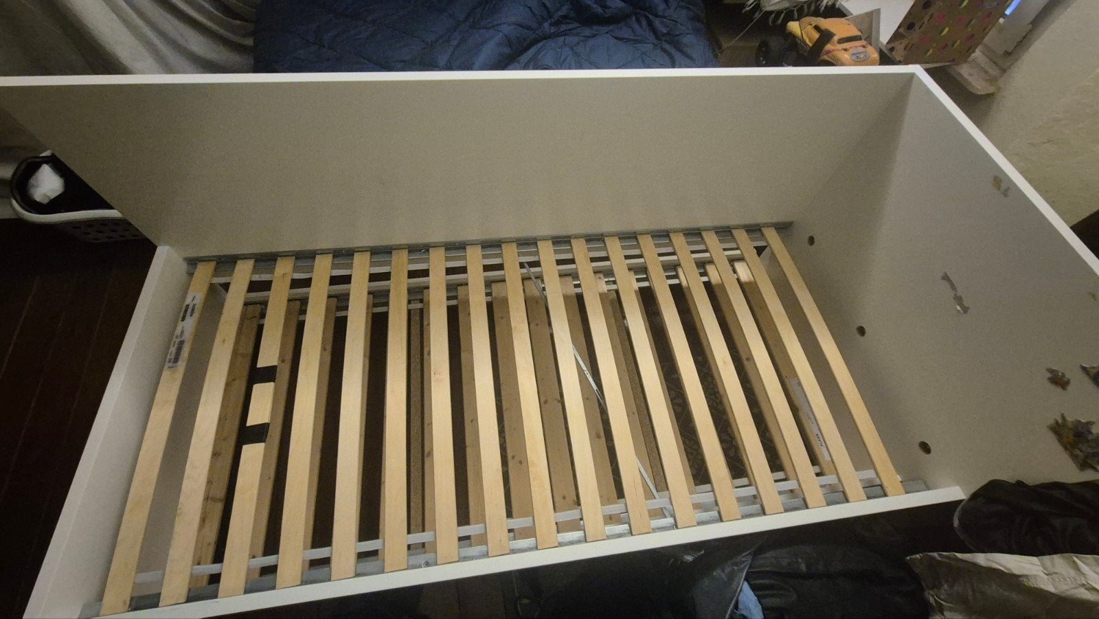 1 persoonsbed inc.uitschuifbed., Huis en Inrichting, Ophalen, Gebruikt, Eenpersoons, Wit
