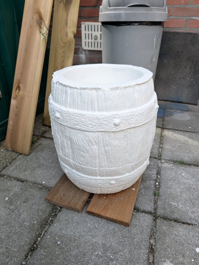 Massieve betonnen bloempot ton/barrel – wit, Ophalen, Overige materialen, Geschikt voor buiten, Wit