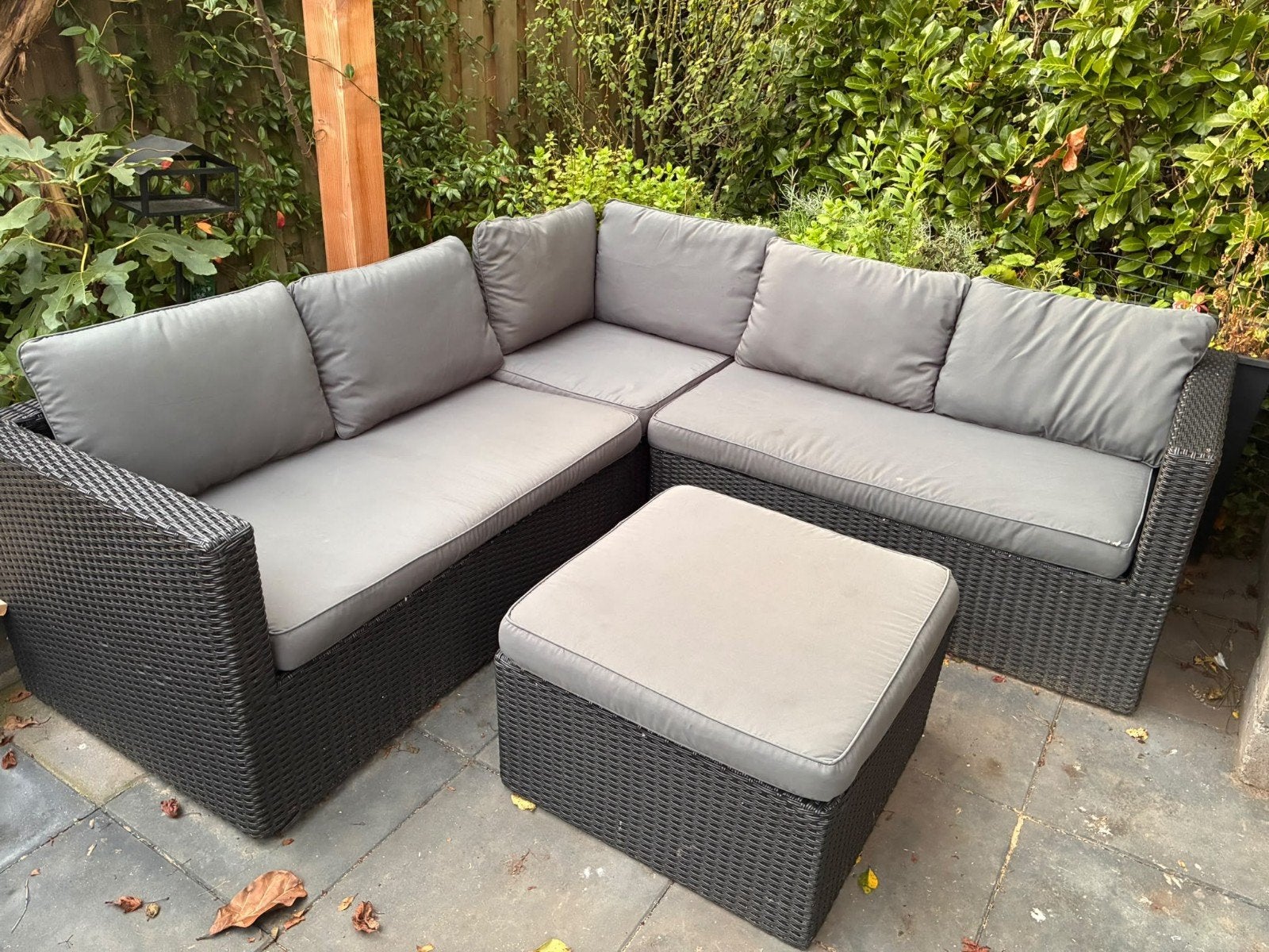 Wicker Loungeset met Hocker, Ophalen, 5 zitplaatsen, Gebruikt, Bank
