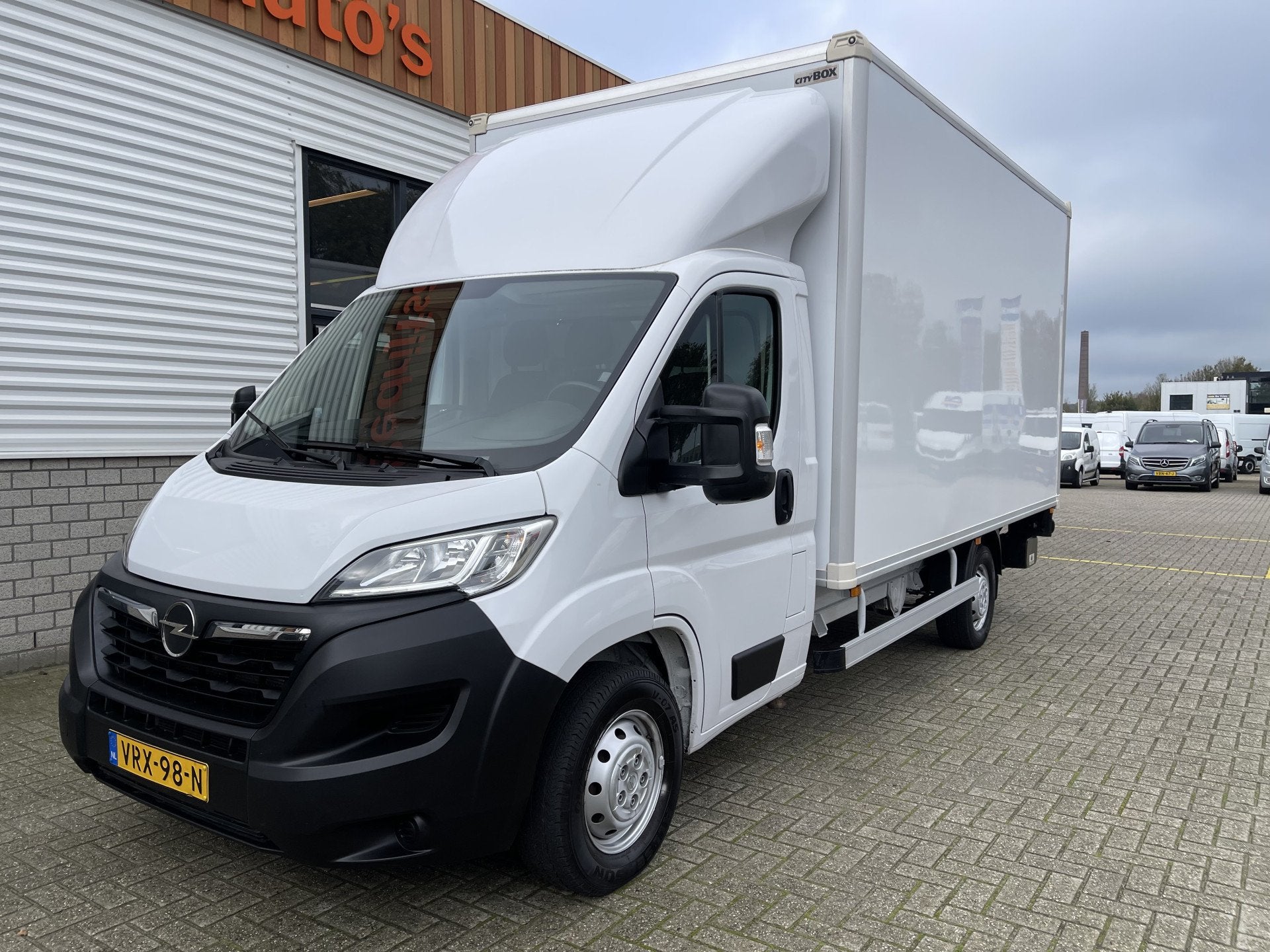 Opel Movano 2.2D 140pk L3 Edition bakwagen met Dhollandia la, Auto's, Voorwielaandrijving, Stof, Gebruikt, 4 cilinders
