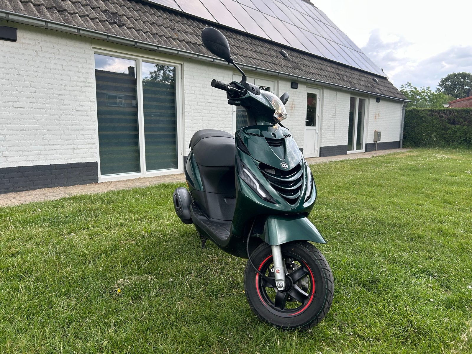 Piaggio Zip 4t I-Get - Groen, Goed Onderhouden Scooter, Fietsen en Brommers, Scooters | Piaggio, Ophalen, Gebruikt, Benzine, Zip