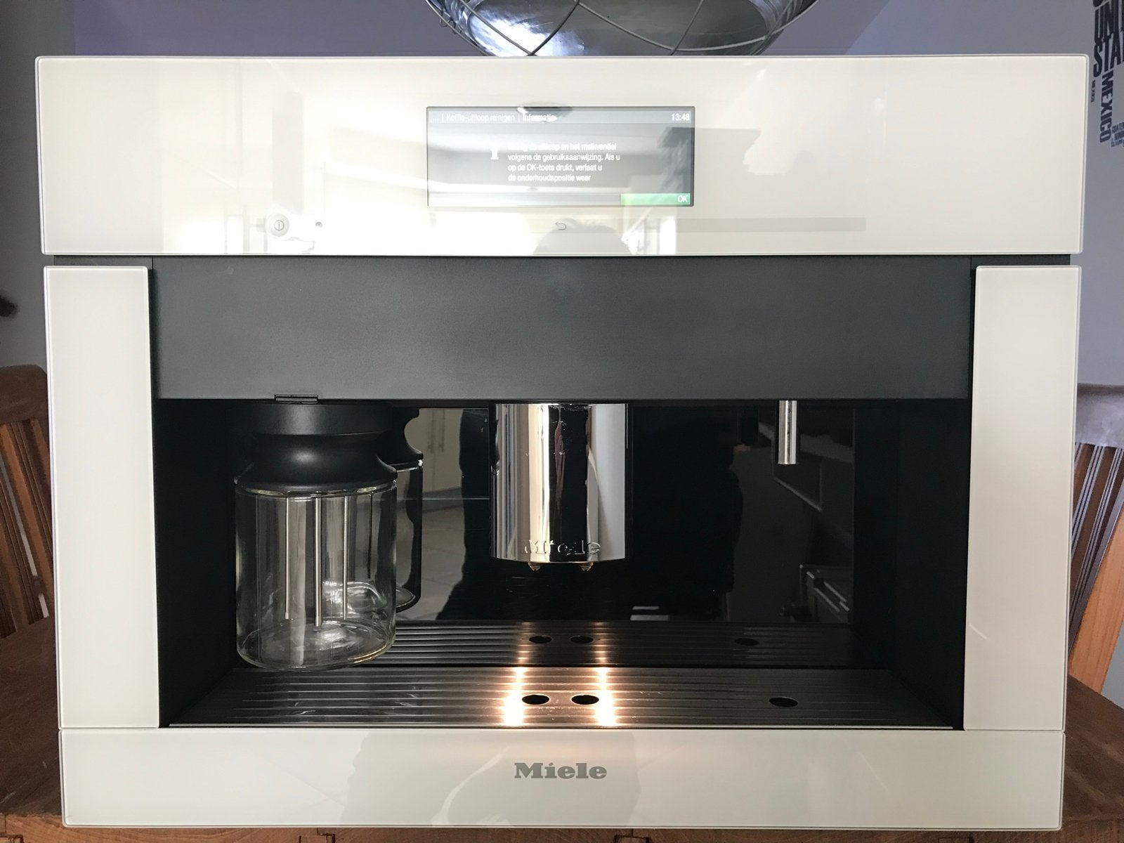 Miele CVA6805 Inbouw Koffiemachine - Wit, Witgoed en Apparatuur, Koffiezetapparaten, Ophalen, Afneembaar waterreservoir, 10 kopjes of meer