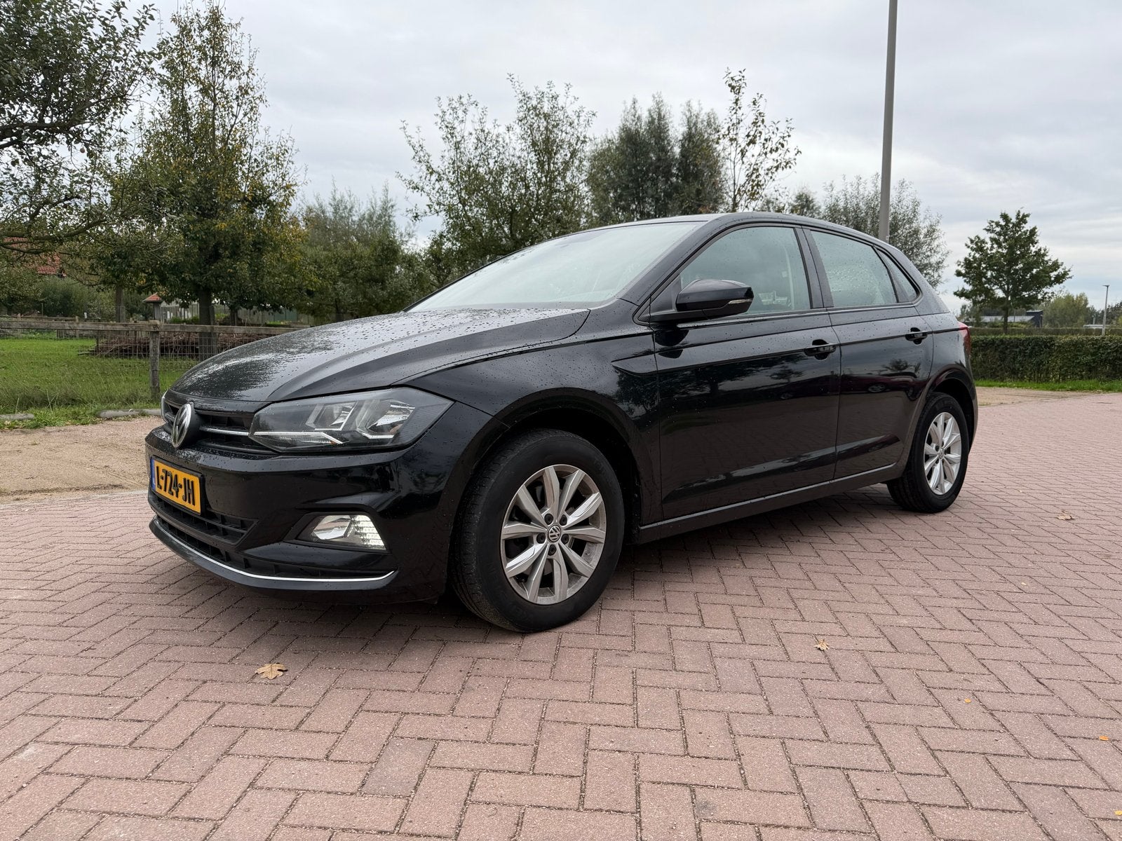 Volkswagen Polo 1.6 TDI 95pk 7-DSG 2018 Zwart, 1203 kg, Zwart, Bedrijf, 19 km/l