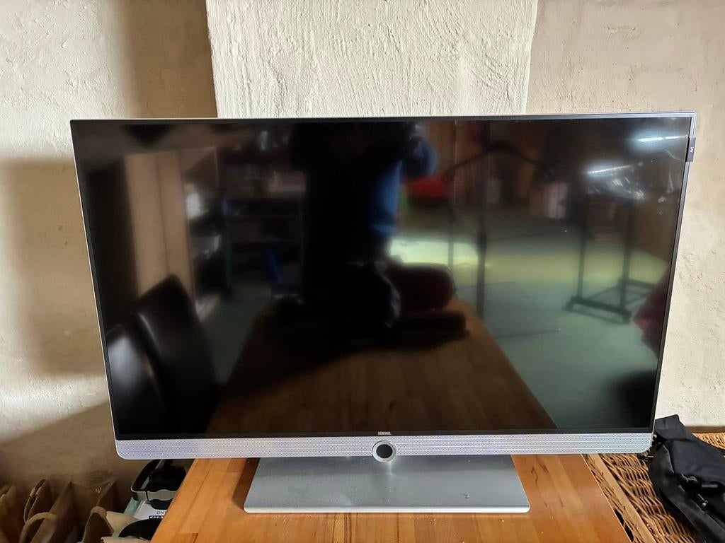 Gratis op te halen Loewe art defecte moederplaat, 50 Hz, Zo goed als nieuw, 100 cm of meer, Ophalen