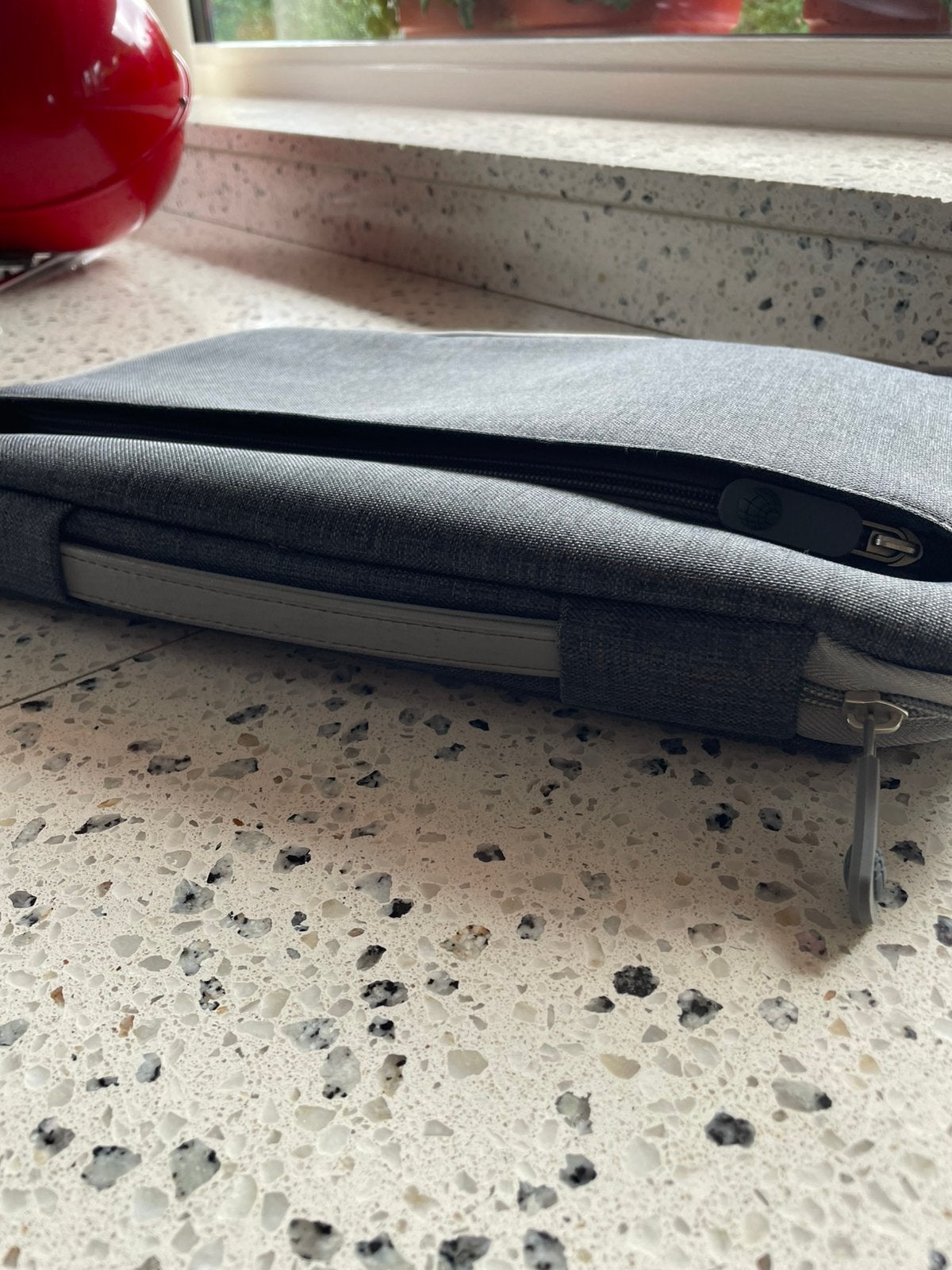 Laptoptas / Laptophoes 39x26x3 cm - Zo goed als nieuw, Computers en Software, Laptophoezen, Ophalen, 16 inch, Zo goed als nieuw