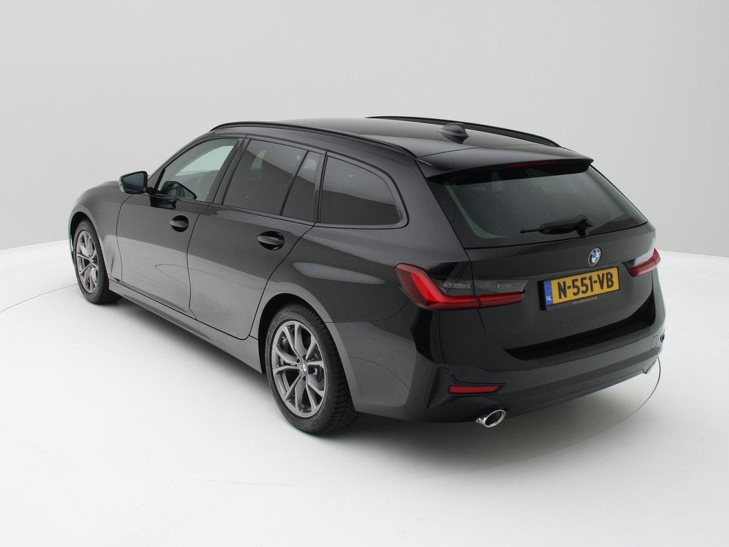 BMW 3 Serie Touring 320i Business Edition Sportline / Leder, Automaat, Achterwielaandrijving, Gebruikt, Euro 6