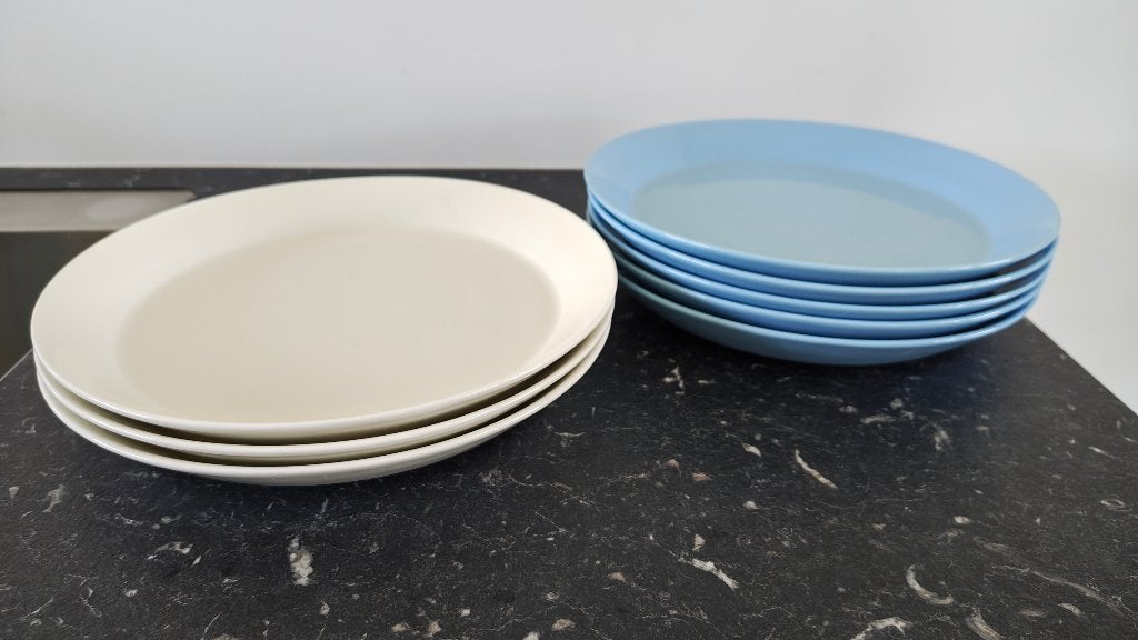 8x Iitala Teema diner borden, 5x licht blauw, 3x gebr. wit, Ophalen, Overige merken, Zo goed als nieuw, Bord(en)