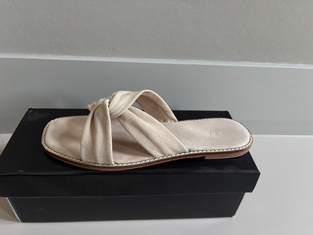 Slipper sandaal Yaya beige maat 41, Beige, Zo goed als nieuw, Sandalen of Muiltjes, Ophalen of Verzenden