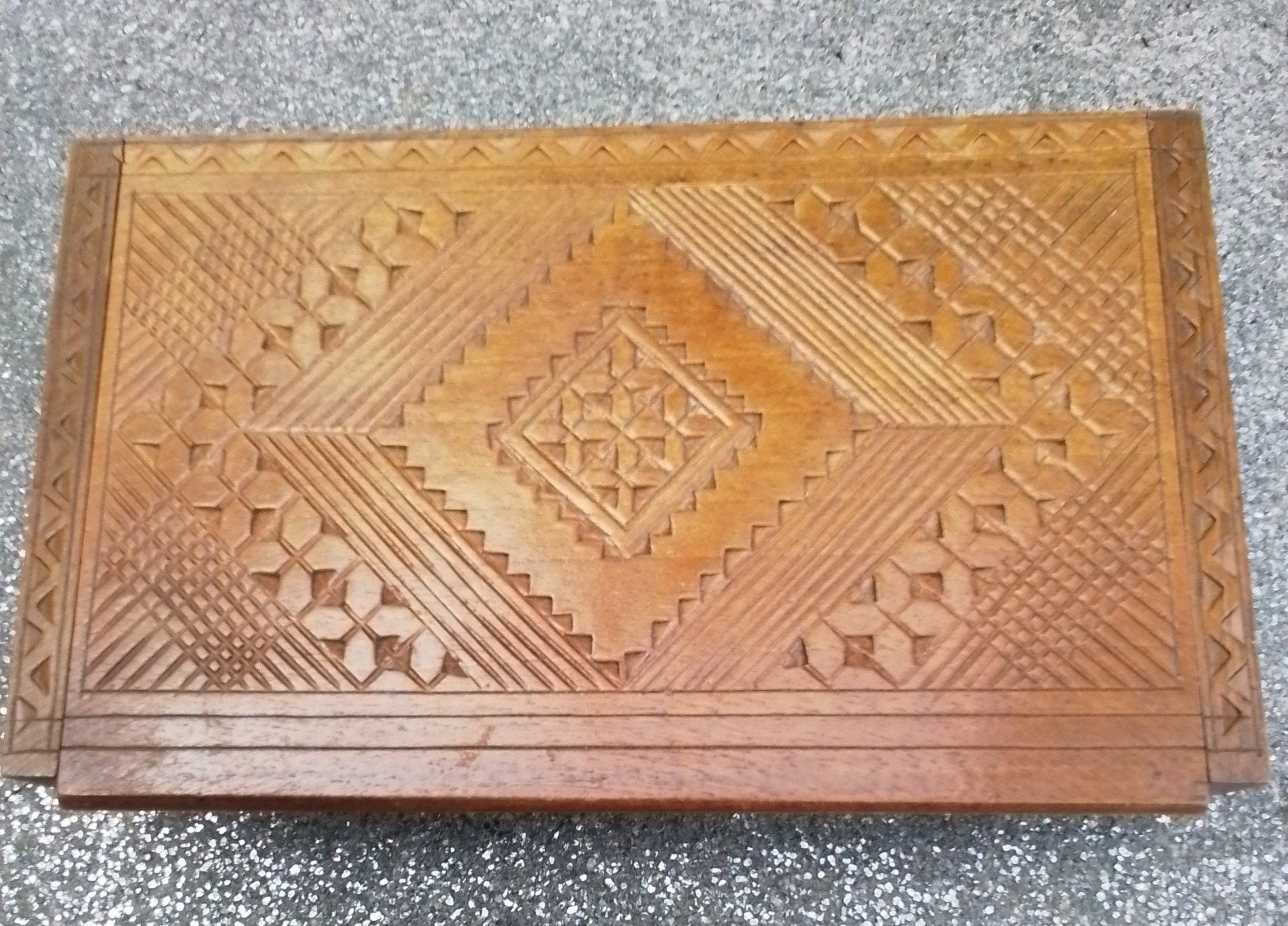 Houten doosje met houtsnijwerk - Handgemaakt, Ophalen of Verzenden