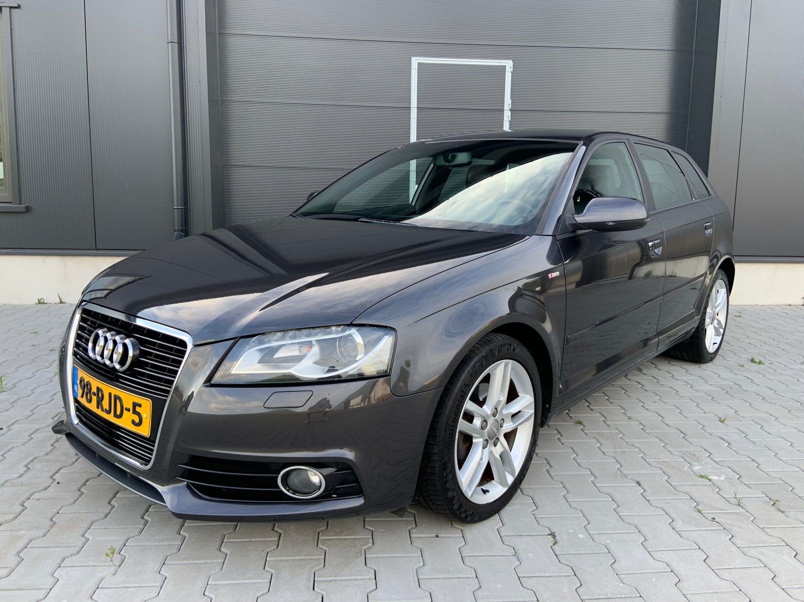 Audi A3 1.8 Tfsi Sportback S-line AUT Airco|Cruise|Navigatie, 15 km/l, Sound system, Zwart, 4 cilinders