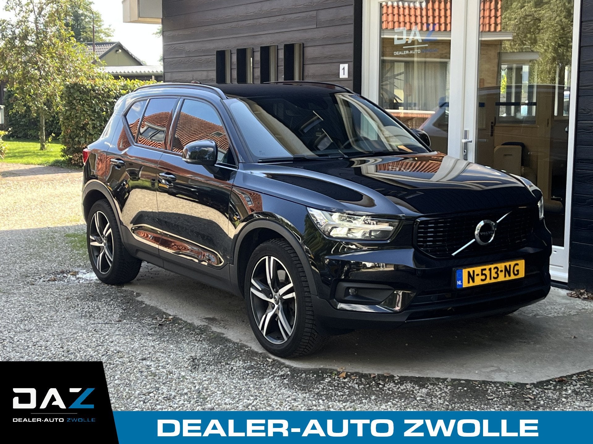 Volvo XC40 1.5 T4 Recharge R-Design Expression Aut/Ecc/Leer/, Auto's, Dealer onderhouden, Leder en Stof, Zwart, Bedrijf