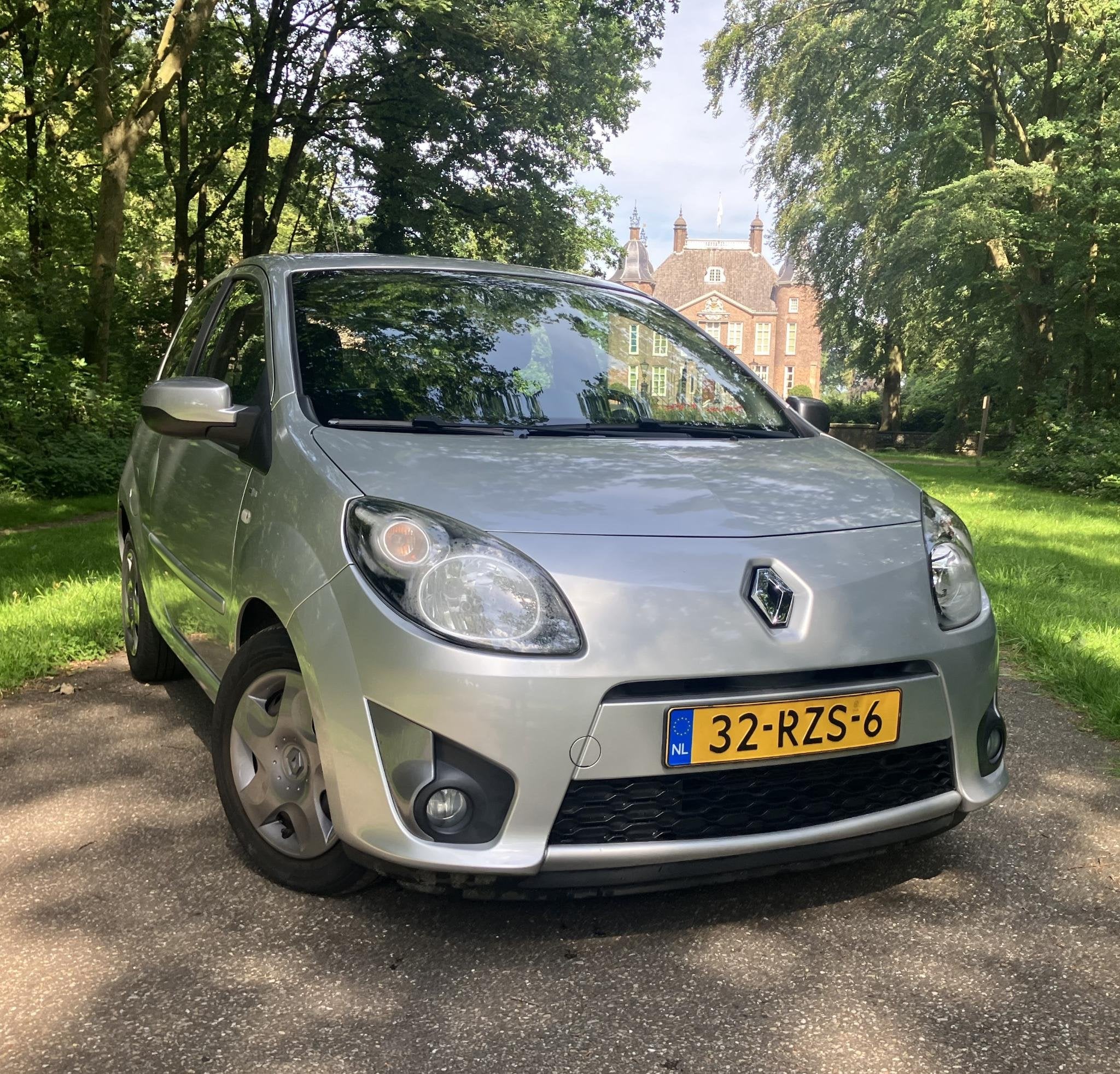 Renault Twingo 1.2-16V Night & Day eerste eigenaar 43.149 KM, Gebruikt, 4 cilinders, 4 stoelen, Origineel Nederlands